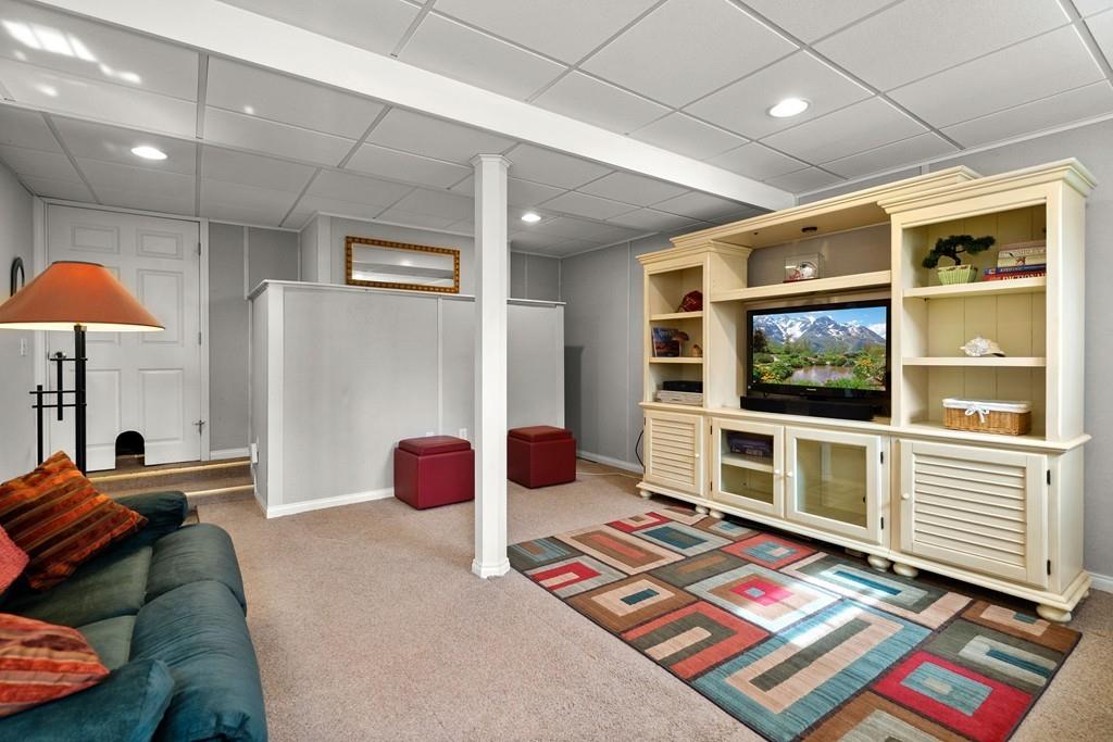 231 Echo Cove Road Hamilton, MA 01982 - Photo 14 of 42 Gallery Image 14