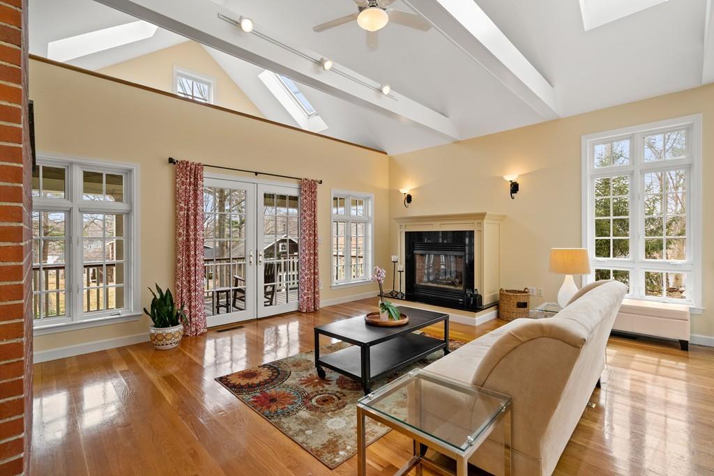 231 Echo Cove Road Hamilton, MA 01982 - Photo 8 of 42 Gallery Image 8