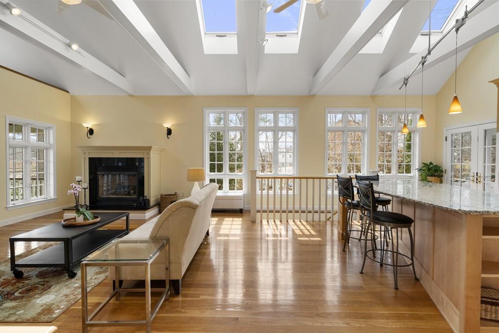 231 Echo Cove Road Hamilton, MA 01982 - Photo 9 of 42 Gallery Image 9