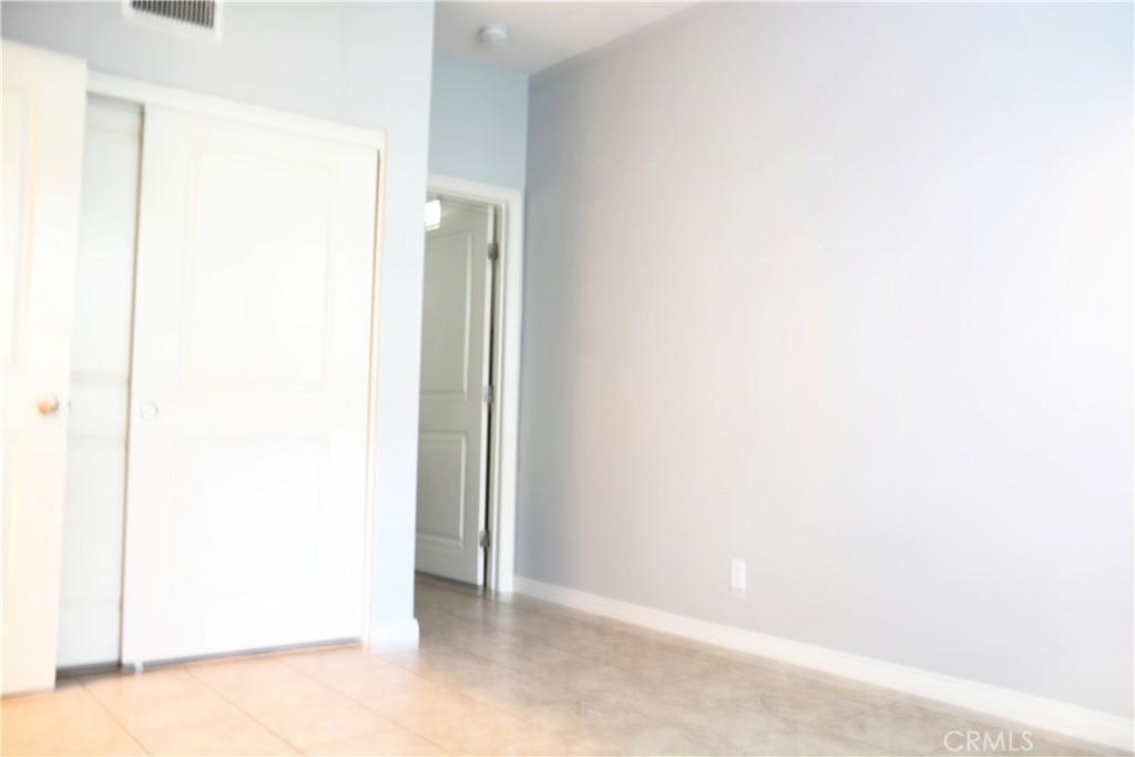 87 Coleridge Irvine, CA 92620 - Photo 12 of 27 Downstairs suite