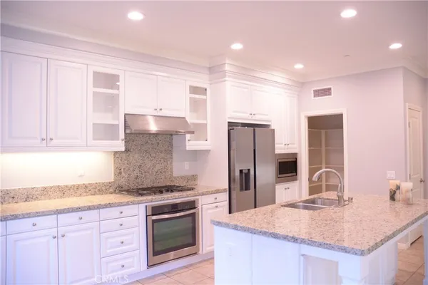 $5,600 | 87 Coleridge, Irvine, CA 92620