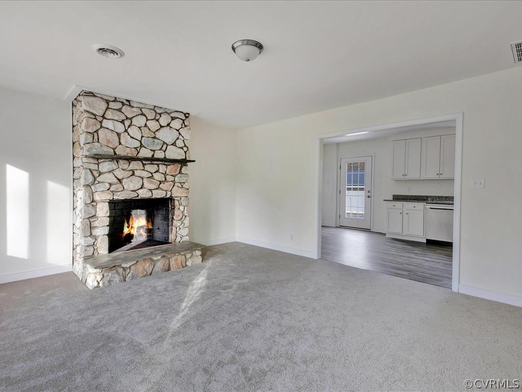 4010 Maidens Road Powhatan, VA 23139 - Photo 4 of 33 Spacious Living Room with floor to ceiling stone w