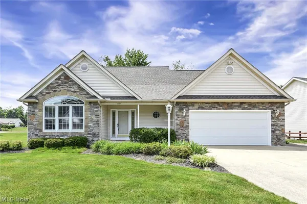 $450,000 | 4457 Stone Creek Drive, Brunswick, OH 44212