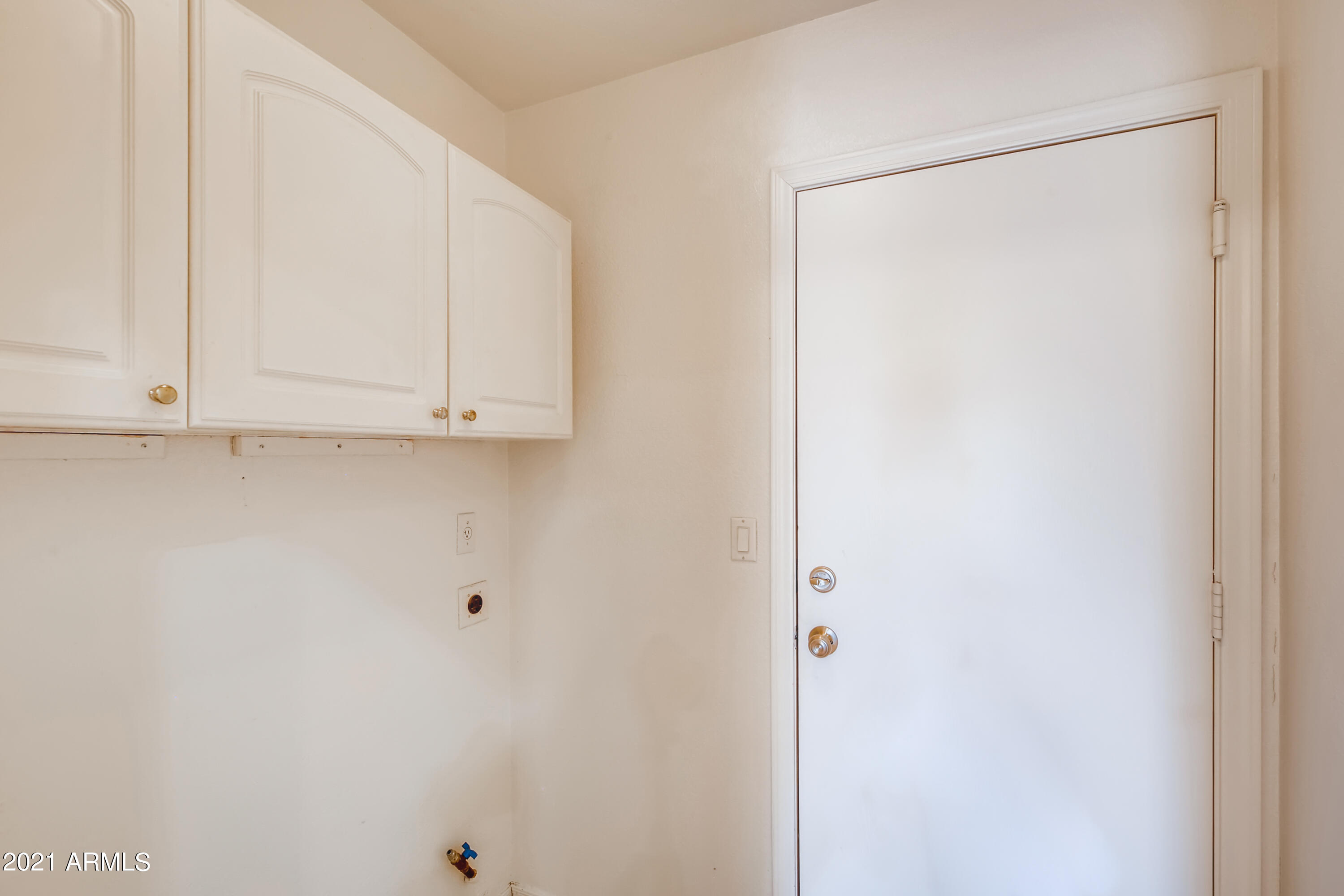 3402 East Escuda Road Phoenix, AZ 85050 - Photo 28 of 33 30 Laundry Room