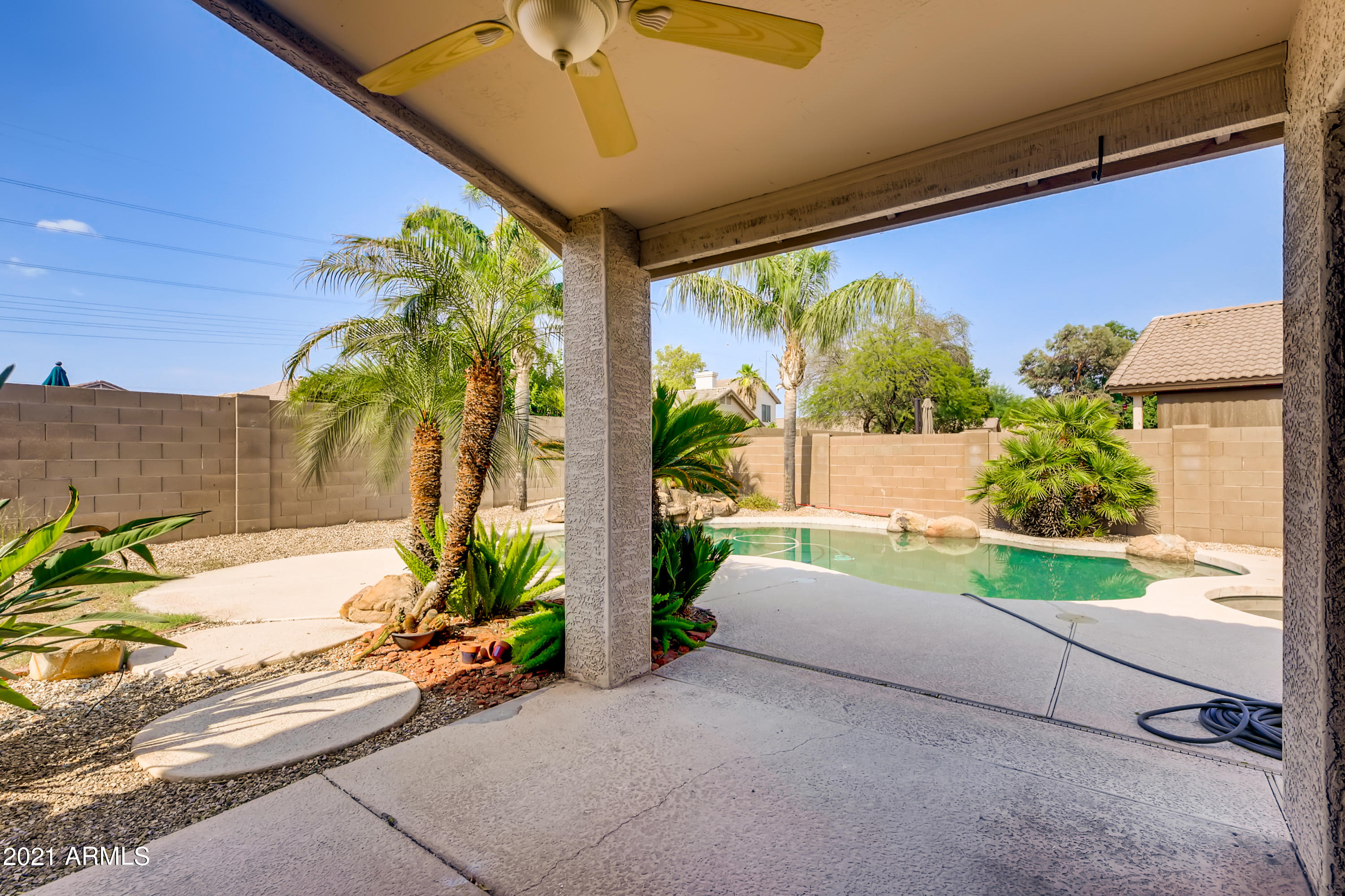 3402 East Escuda Road Phoenix, AZ 85050 - Photo 30 of 33 32 Patio
