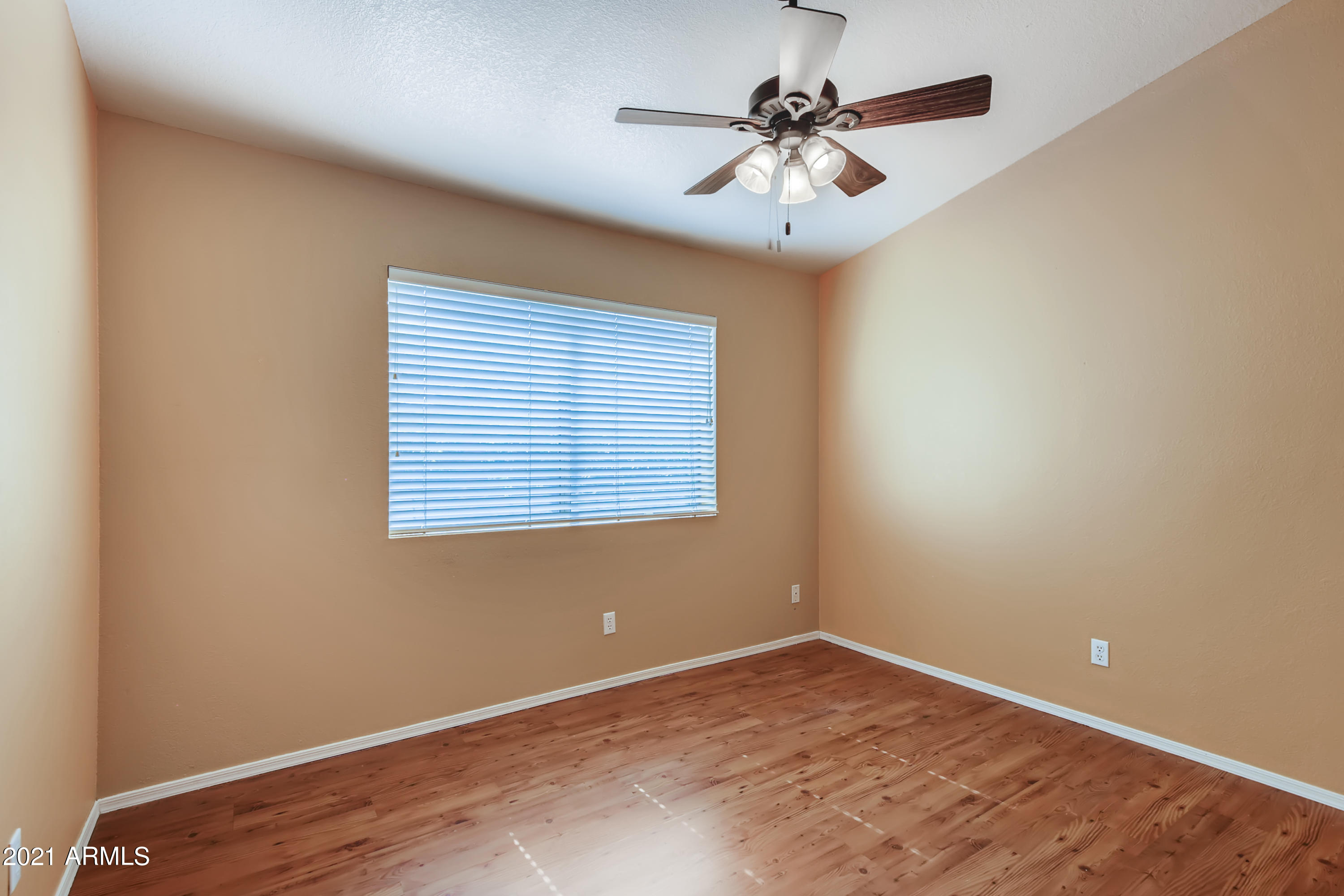 3402 East Escuda Road Phoenix, AZ 85050 - Photo 9 of 33 10 Dining Room