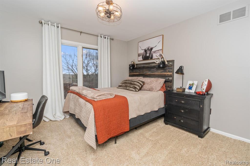 1031 Moran Drive Rochester, MI 48307 - Photo 19 of 33
