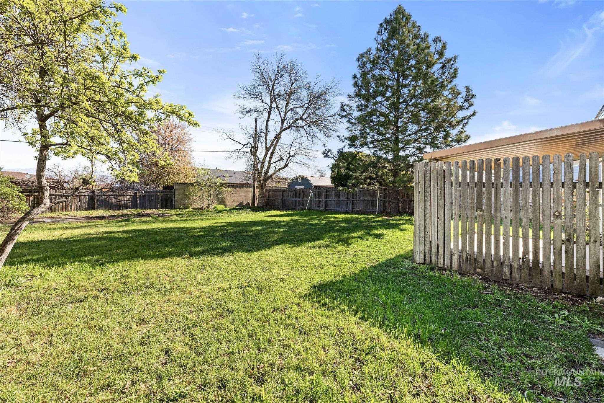 2220 Panama Street Boise, ID 83705 - Photo 26 of 27 View of fenced backyard