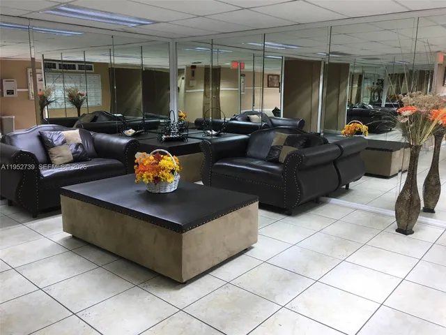 $1,850 | 701 Three Islands Boulevard, Unit 507, Hallandale Beach, FL 33009