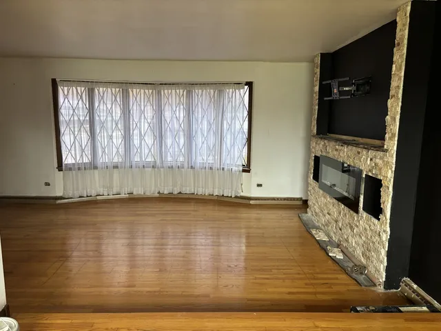 $295,000 | 838 East 163rd Place, South Holland, IL 60473