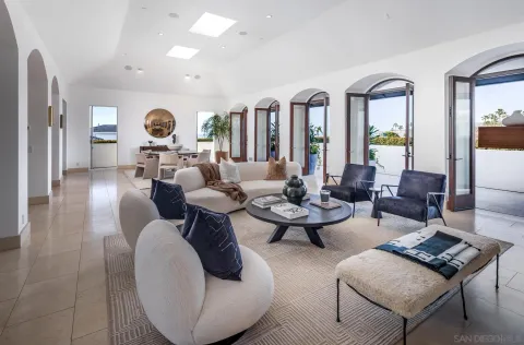 $9,985,000 | 7970 Roseland Drive, La Jolla, CA 92037