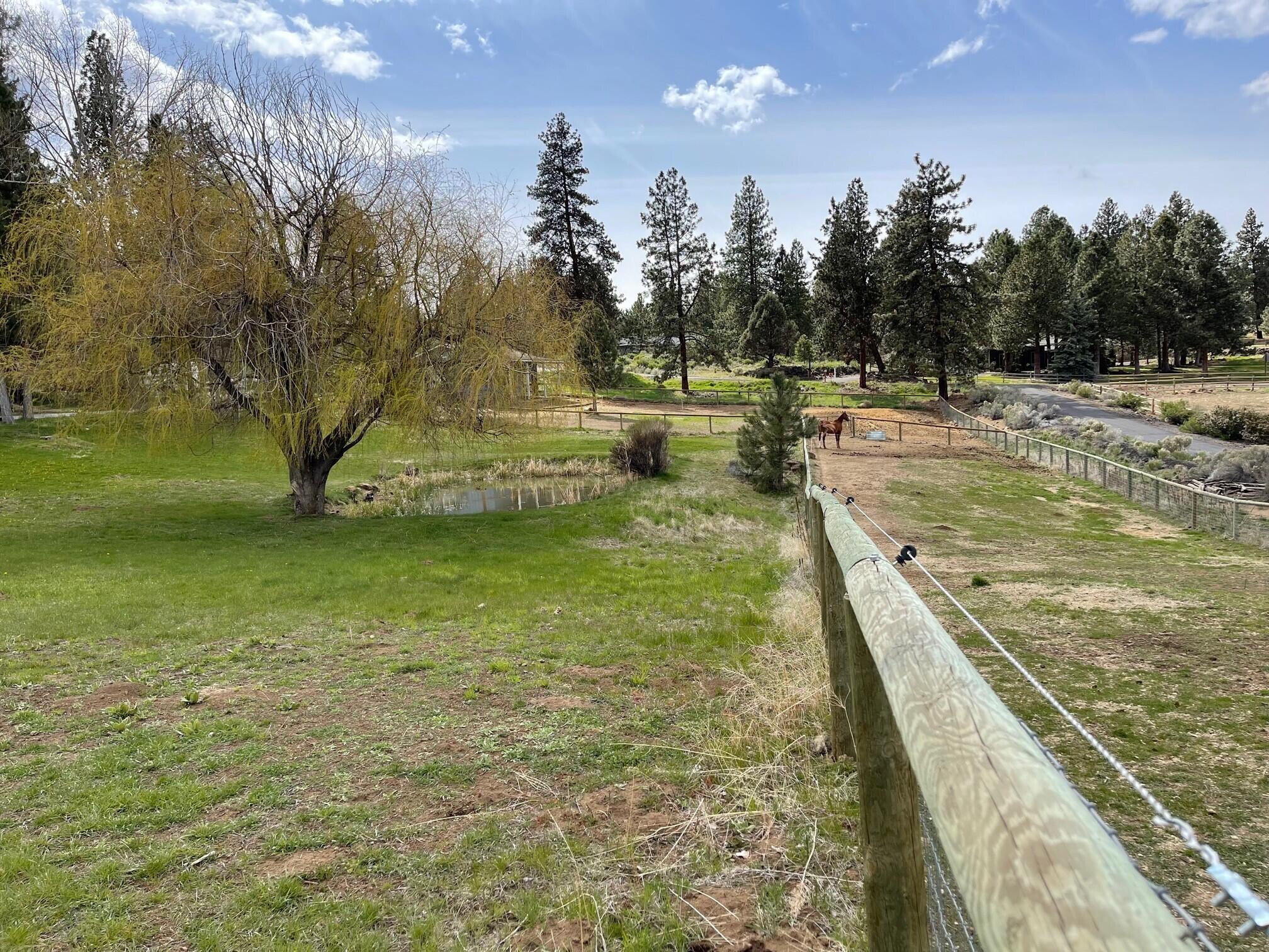 60400 Woodside Road Bend, OR 97702 - Photo 31 of 42 Photo taken in May