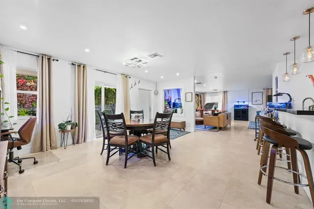 $4,995 | 735 Tyler Street, Hollywood, FL 33019