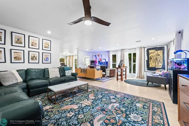 $4,995 | 735 Tyler Street, Hollywood, FL 33019