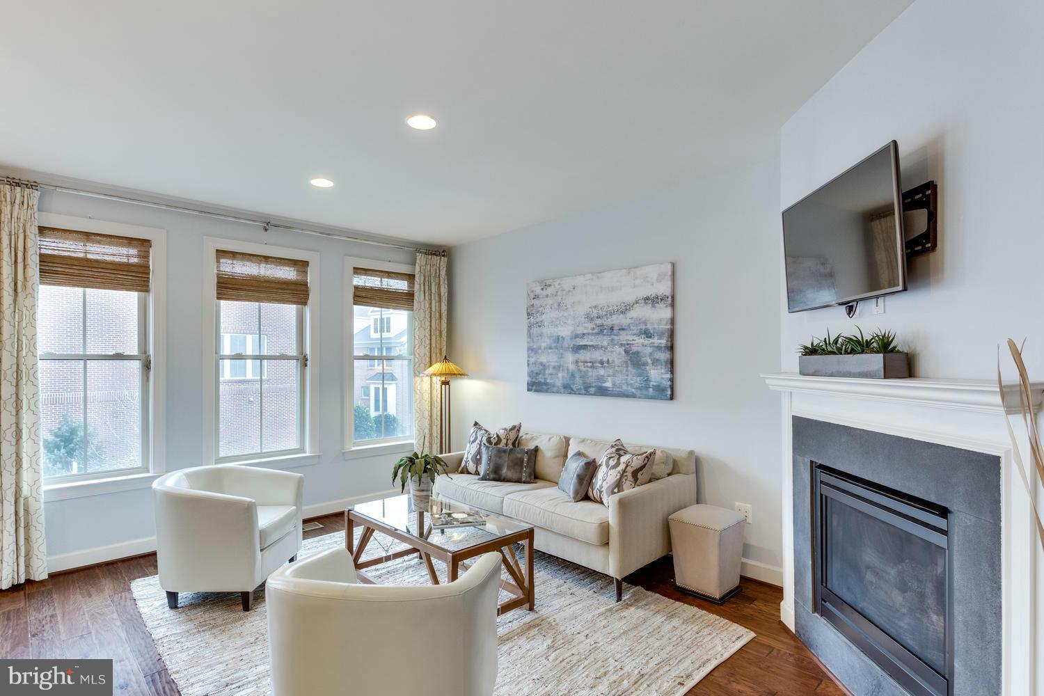 3323 Kemper Road Arlington, VA 22206 - Photo 8 of 30 Family Room