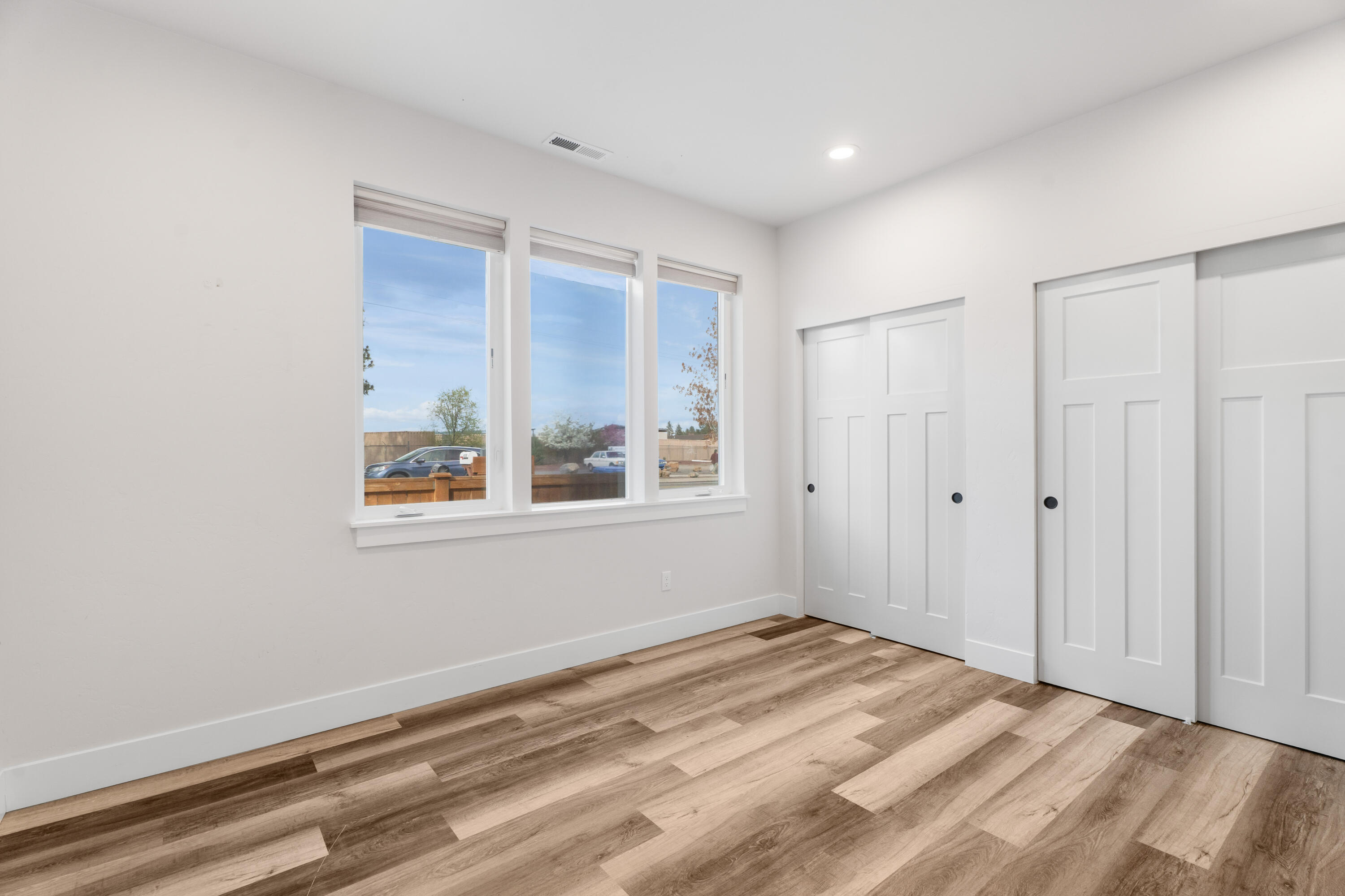 61379 Brosterhous Road Bend, OR 97702 - Photo 14 of 29 18-Bedorom