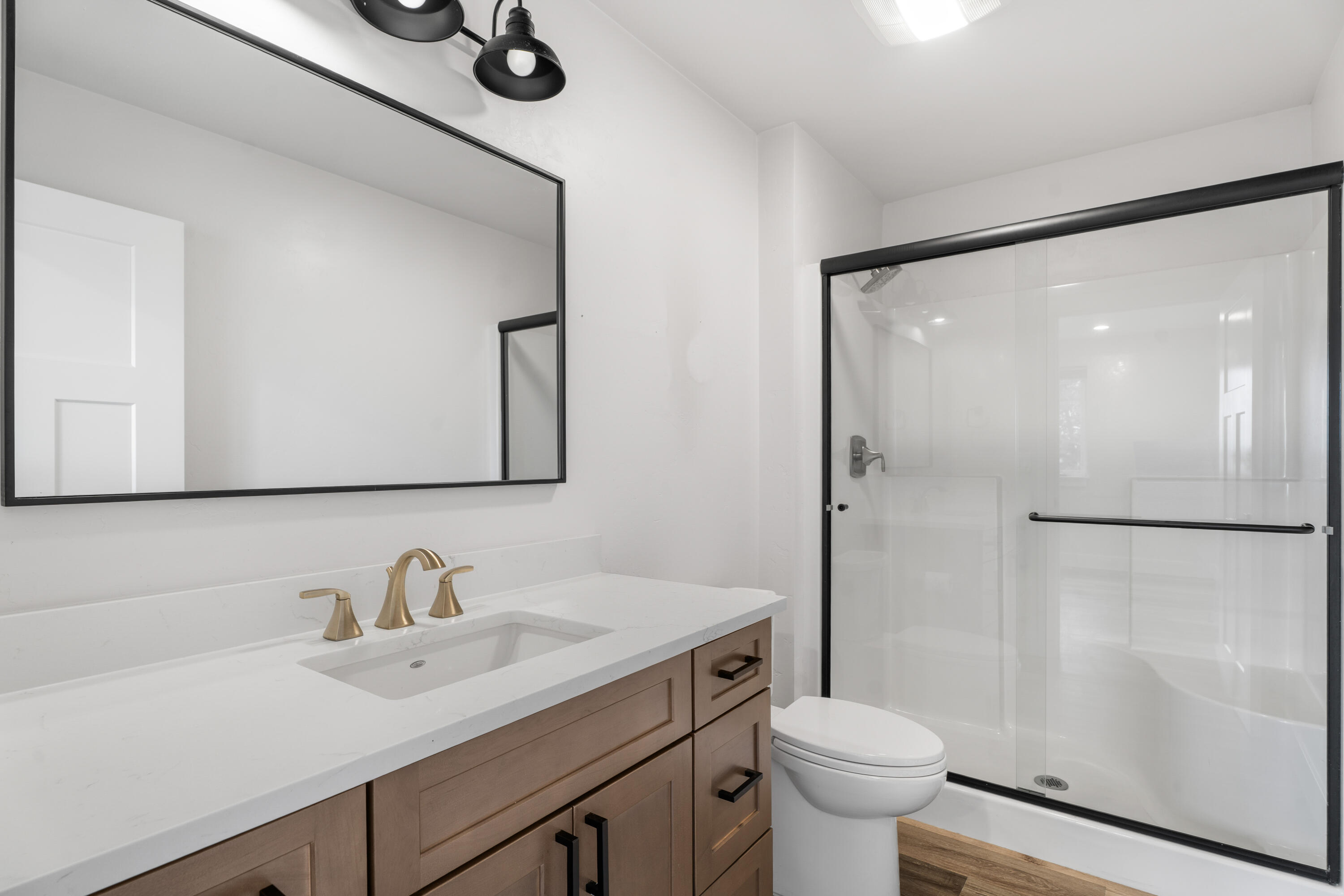 61379 Brosterhous Road Bend, OR 97702 - Photo 27 of 29 39-Bathroom