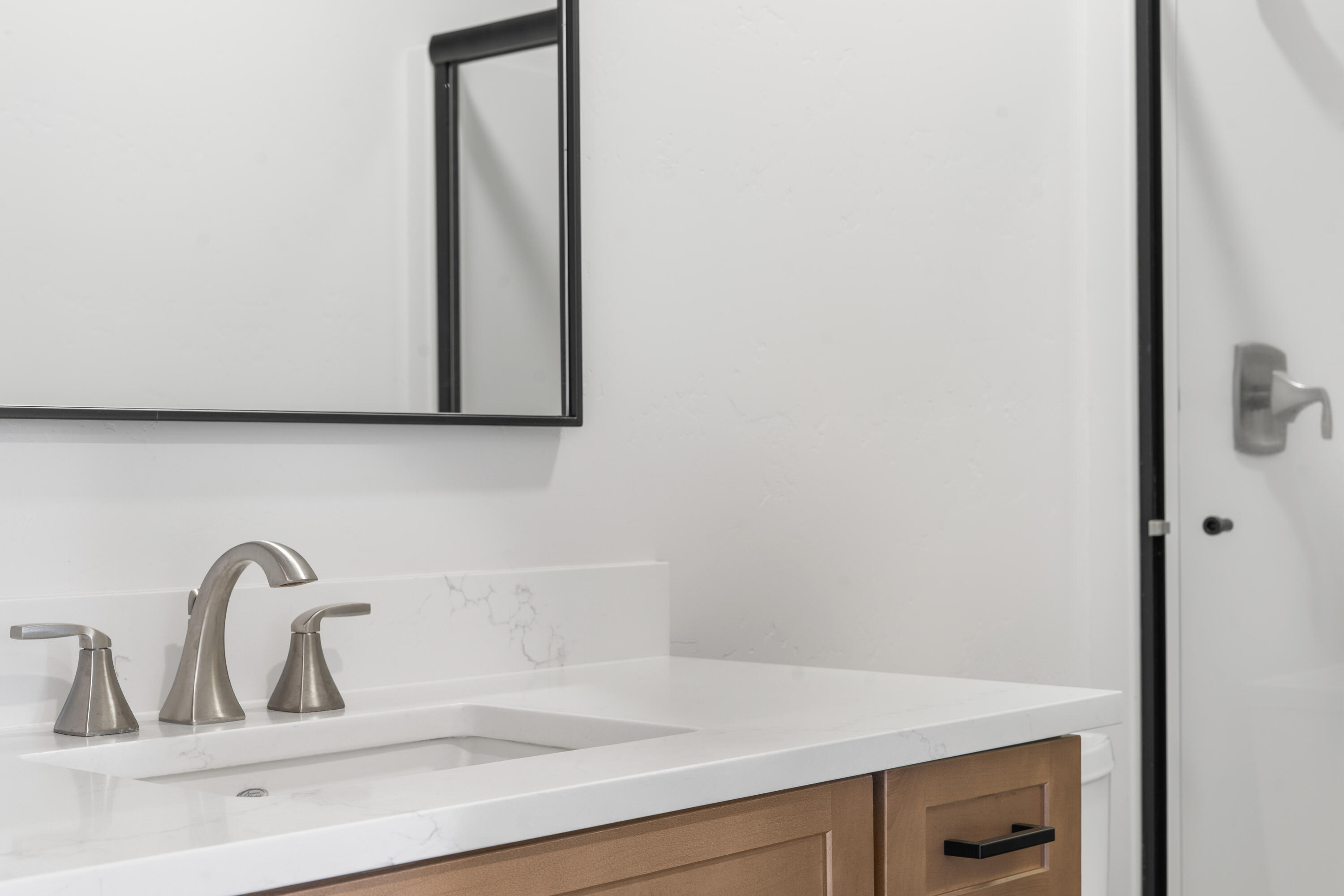 61379 Brosterhous Road Bend, OR 97702 - Photo 28 of 29 40-Bathroom