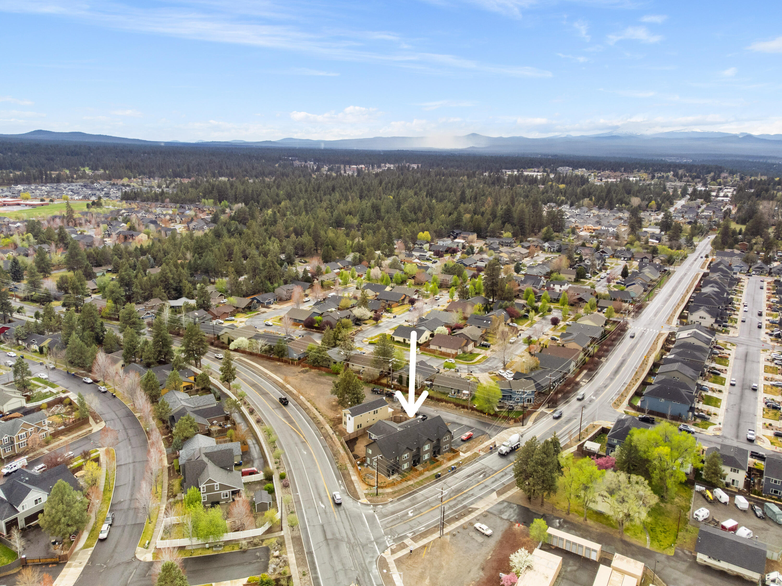 61379 Brosterhous Road Bend, OR 97702 - Photo 5 of 29 48-Aerial