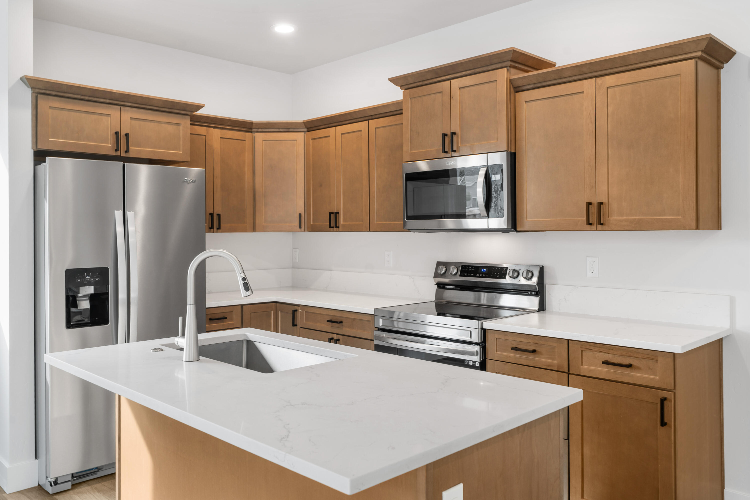 61379 Brosterhous Road Bend, OR 97702 - Photo 9 of 29 21-Kitchen