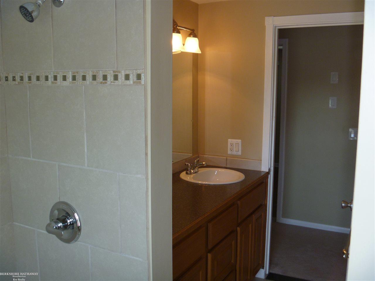 898 Canterbury Road Grosse Pointe Woods, MI 48236 - Photo 10 of 19