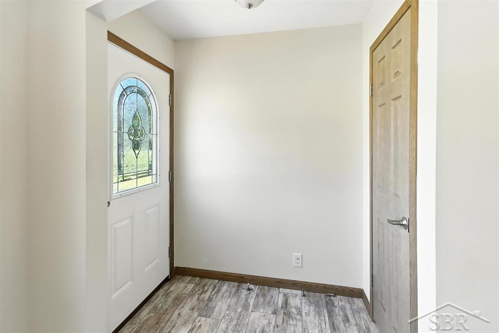 2310 South Meridian Road Midland, MI 48640 - Photo 5 of 37