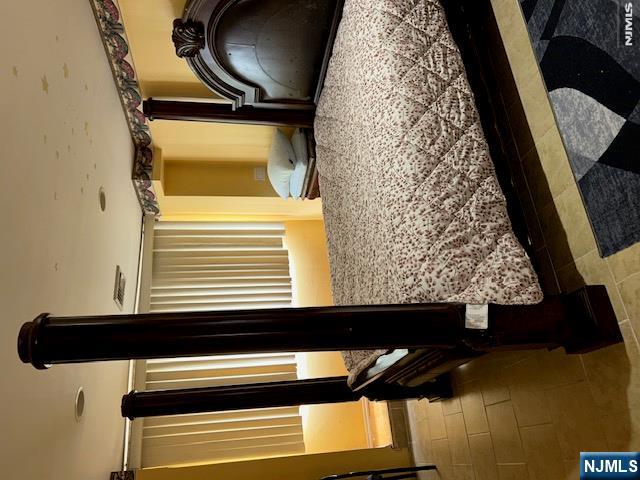 596 River Road New Milford, NJ 07646 - Photo 12 of 22 Gallery Image 12