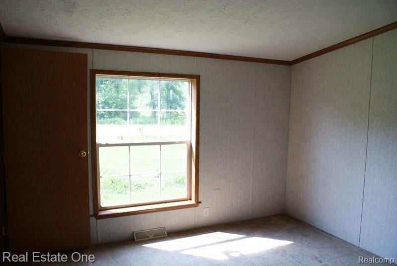 3681 Williams Road Columbiaville, MI 48421 - Photo 8 of 23