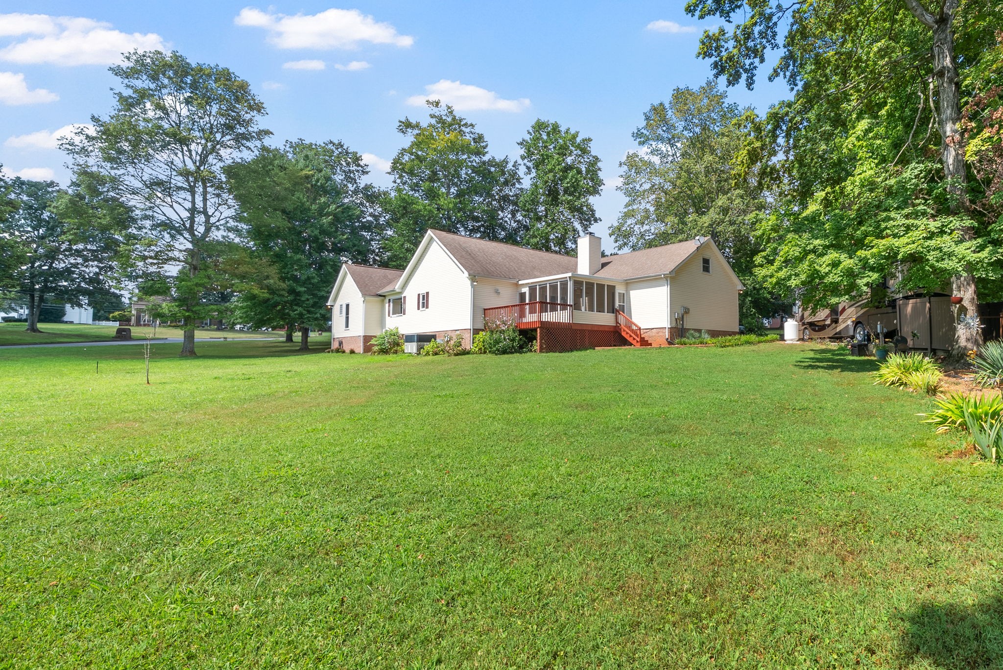 1400 Pitty Pat Road Clarksville, TN 37042 - Photo 25 of 31 Gallery Image 25