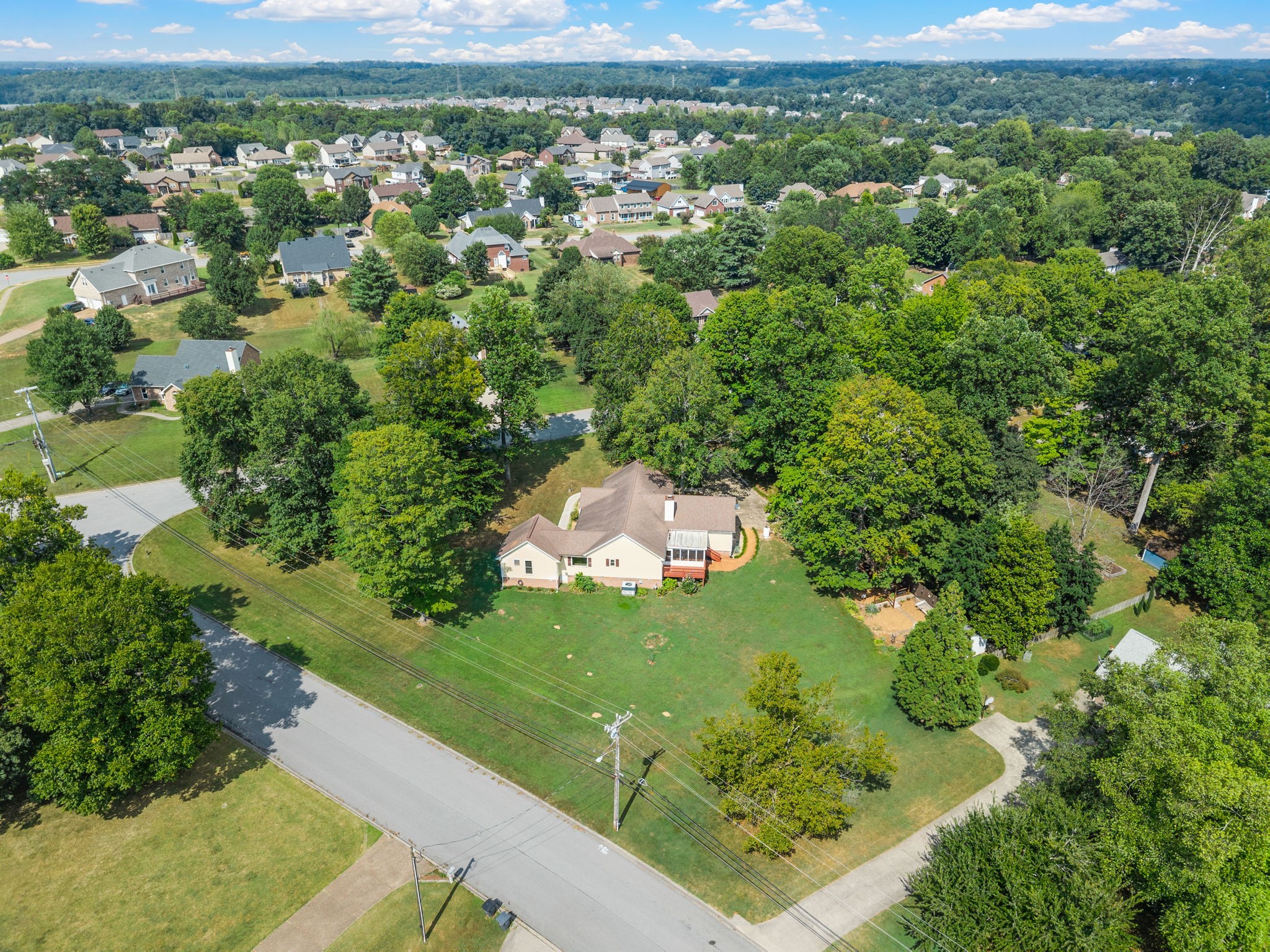 1400 Pitty Pat Road Clarksville, TN 37042 - Photo 29 of 31 Gallery Image 29
