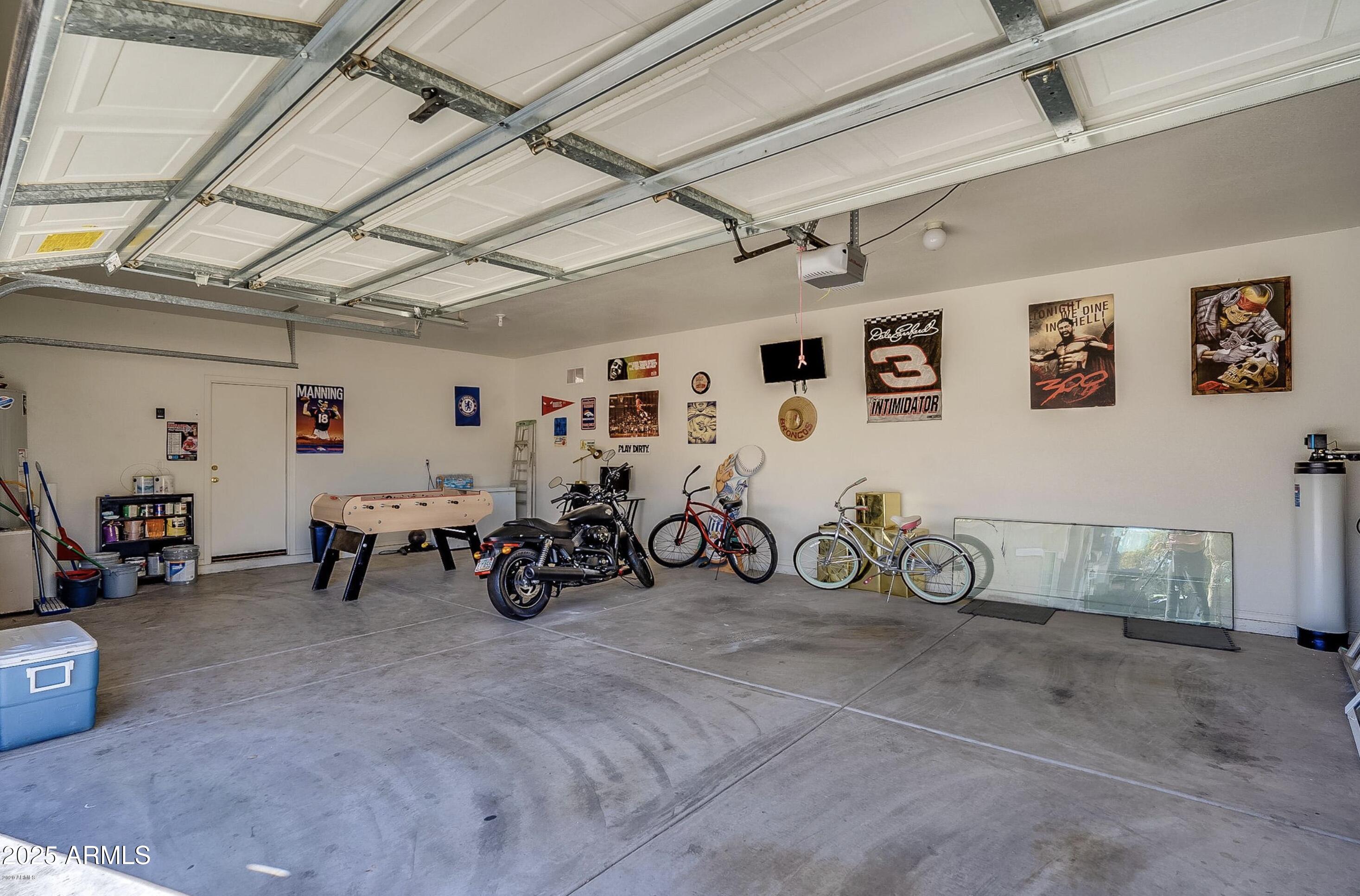 2103 West Carter Road Phoenix, AZ 85041 - Photo 5 of 32