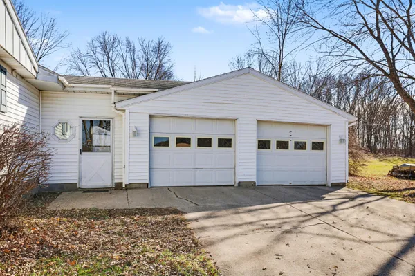 $189,900 | 14192 Pine Lake Avenue Northeast, Cedar Springs, MI 49319