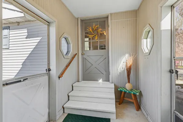 $189,900 | 14192 Pine Lake Avenue Northeast, Cedar Springs, MI 49319