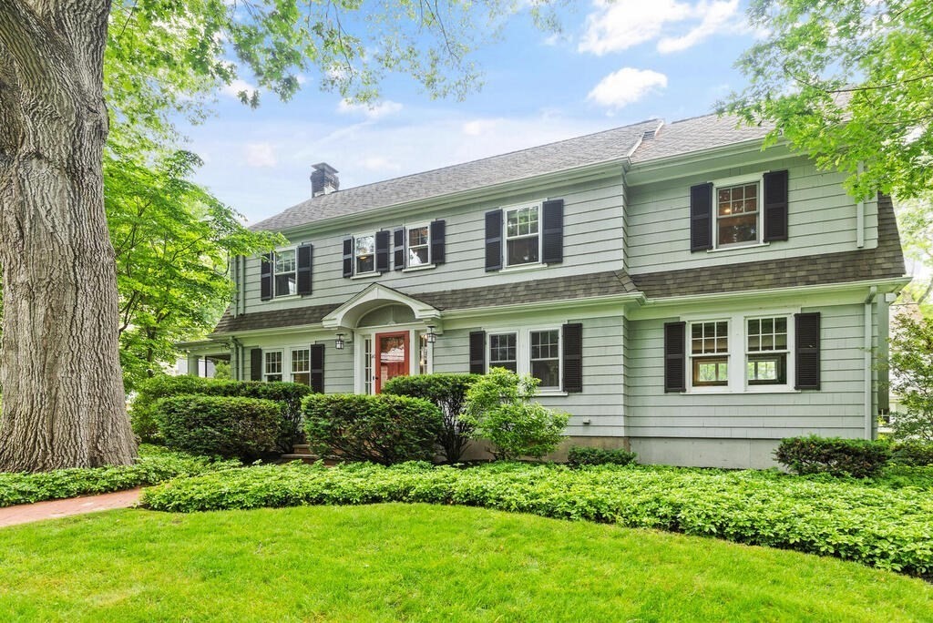 40 Locust Avenue Lexington, MA 02421 - Photo 1 of 42