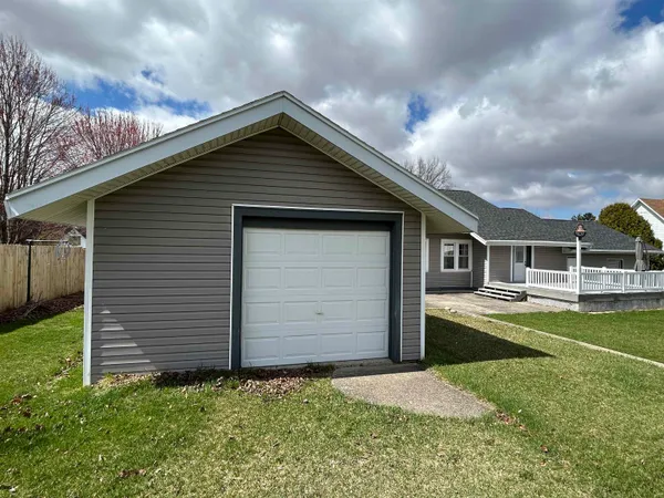 $165,900 | 311 North Stanton Street, Davis, IL 61019