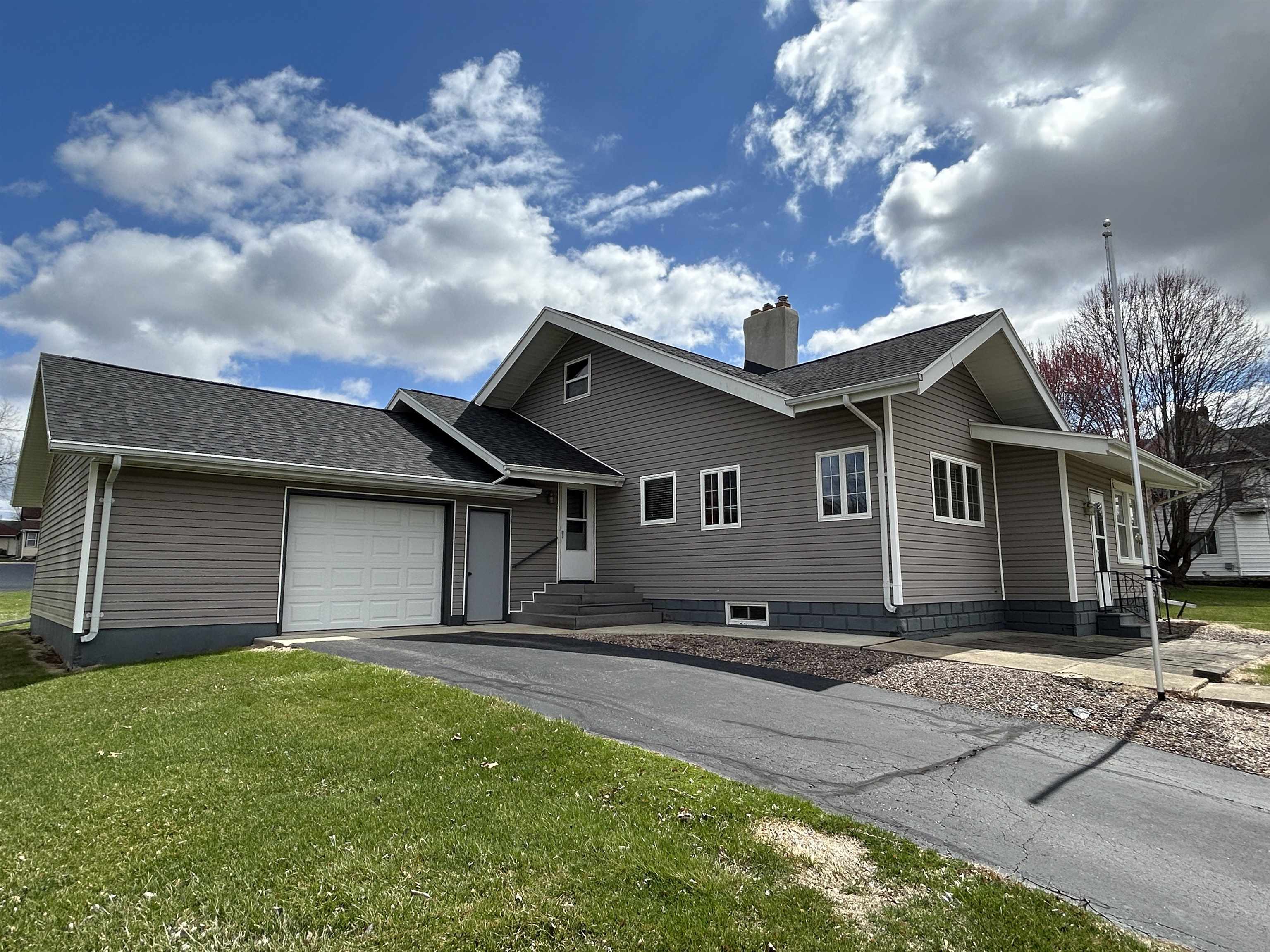 311 North Stanton Street Davis, IL 61019 - Photo 35 of 36