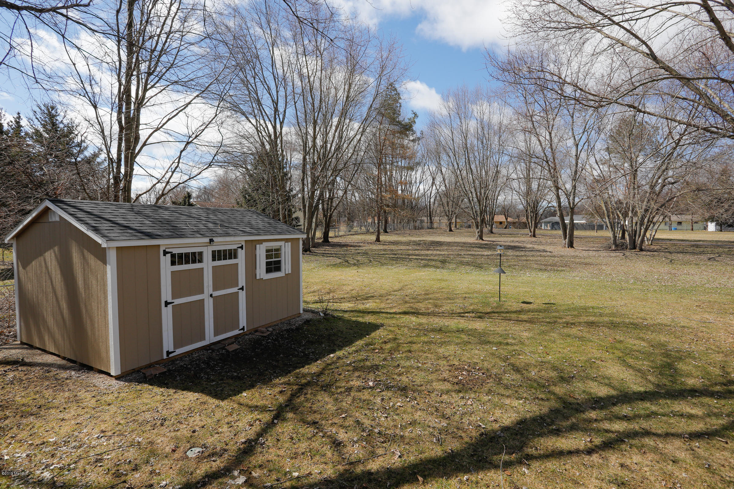 813 Stafford Road Kalamazoo, MI 49006 - Photo 32 of 34 813 Stafford-132