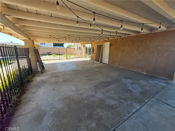 a view of a indoor garage