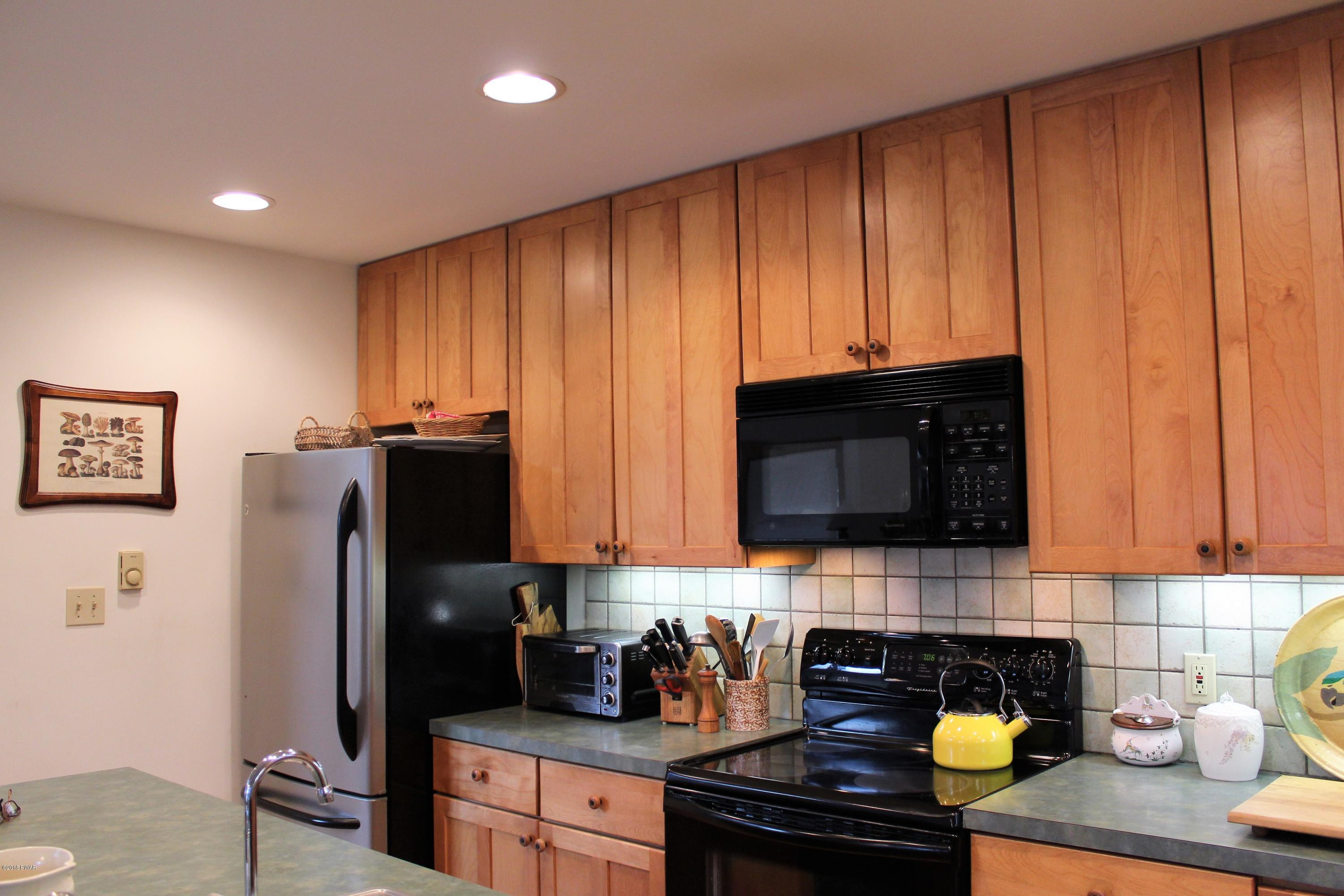 438 Log Tavern Road Milford, PA 18337 - Photo 13 of 64 Kitchen