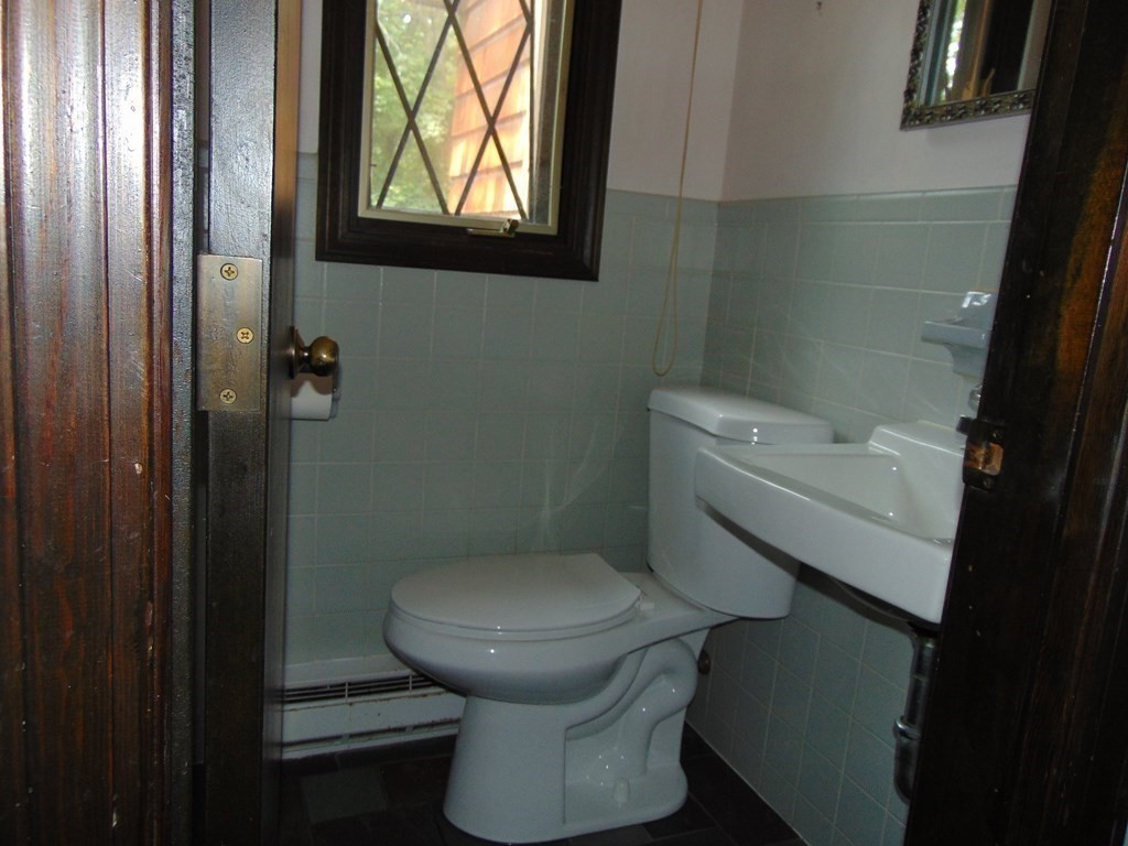 140 Fisher Road Fitchburg, MA 01420 - Photo 18 of 32 Gallery Image 18