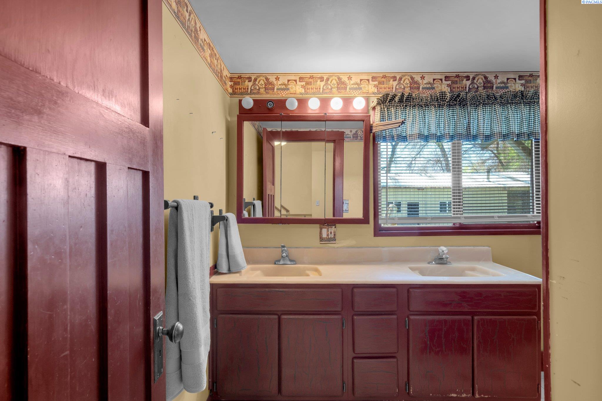 222305 East Game Farm Road Kennewick, WA 99337 - Photo 23 of 50 Gallery Image 23