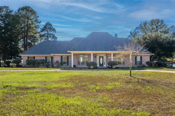 $789,900 | 6499 North Lakeshore Drive, Shreveport, LA 71107