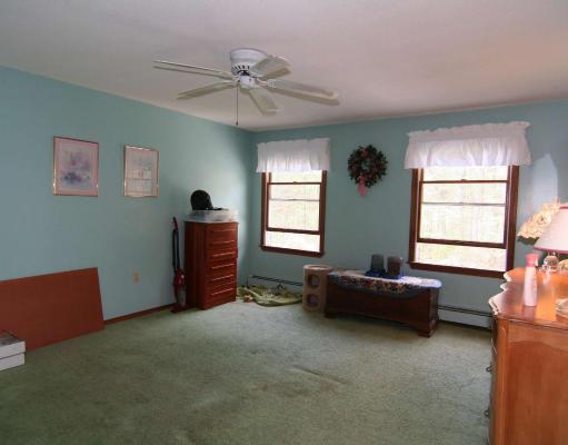 26 Crestwood Road North Reading, MA 01864 - Photo 14 of 15 Gallery Image 14