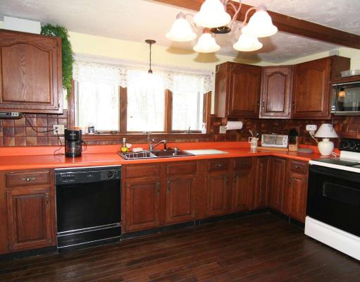 26 Crestwood Road North Reading, MA 01864 - Photo 7 of 15 Gallery Image 7