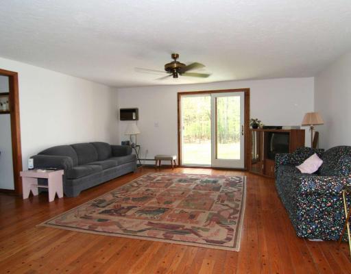 26 Crestwood Road North Reading, MA 01864 - Photo 9 of 15 Gallery Image 9