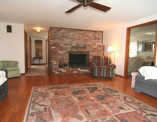 26 Crestwood Road North Reading, MA 01864 - Photo 10 of 15 Gallery Image 10