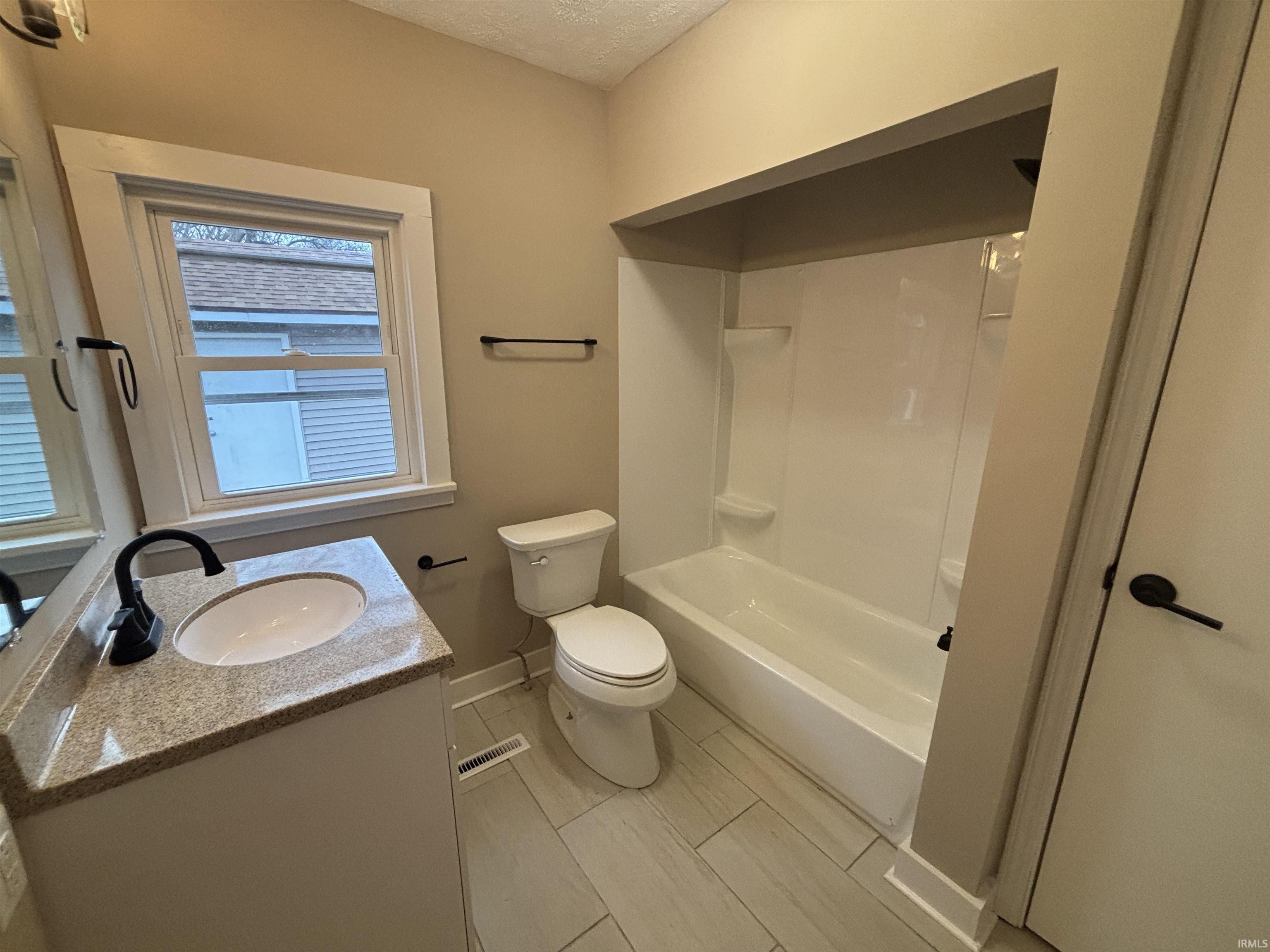 4904 Hatfield Road Fort Wayne, IN 46808 - Photo 16 of 23 Gallery Image 16