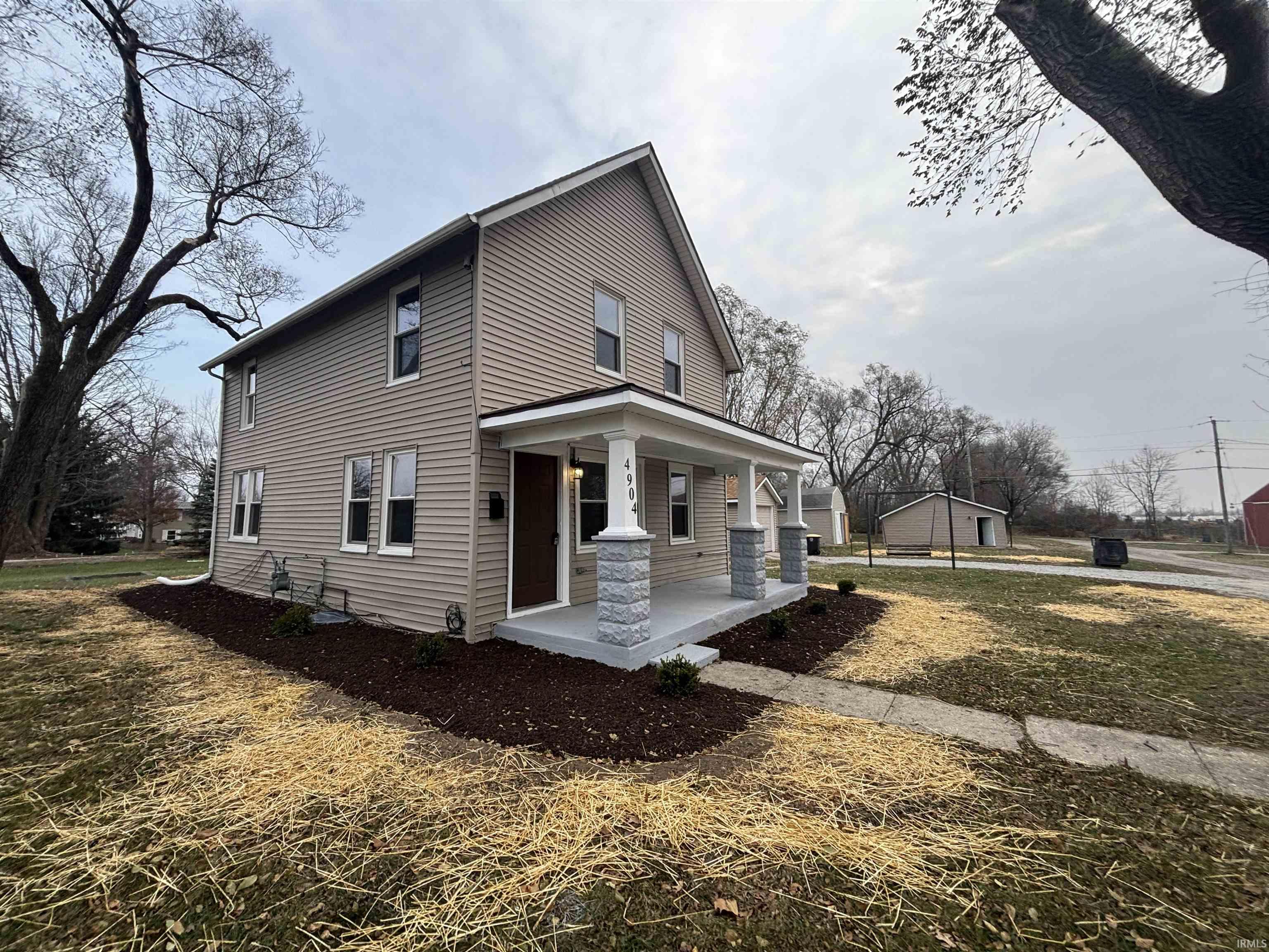 4904 Hatfield Road Fort Wayne, IN 46808 - Photo 2 of 23 Gallery Image 2