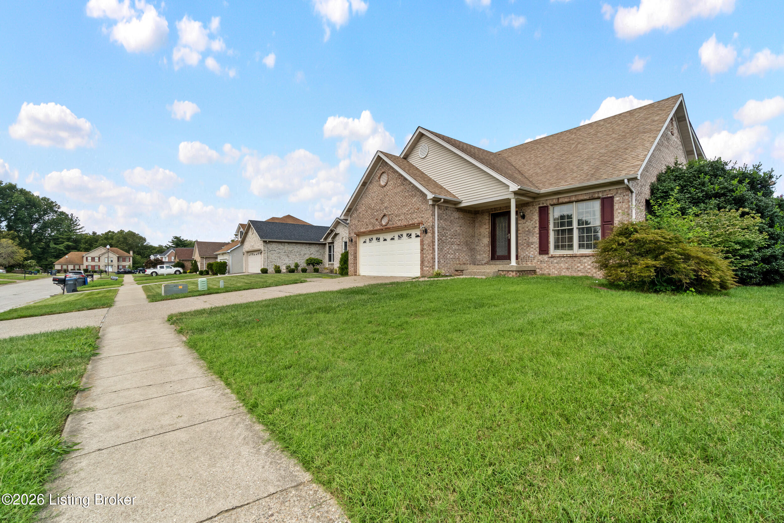 6713 Grandfield Road Louisville, KY 40258 - Photo 3 of 47 dsc04755
