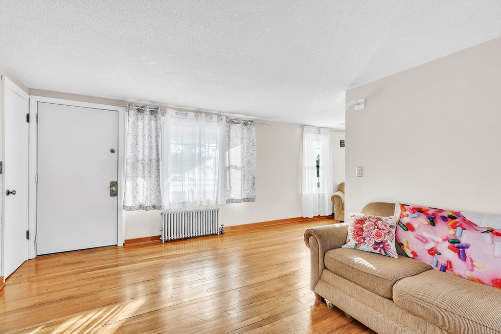 91 Powder Mill Road Southwick, MA 01077 - Photo 6 of 19 Gallery Image 6